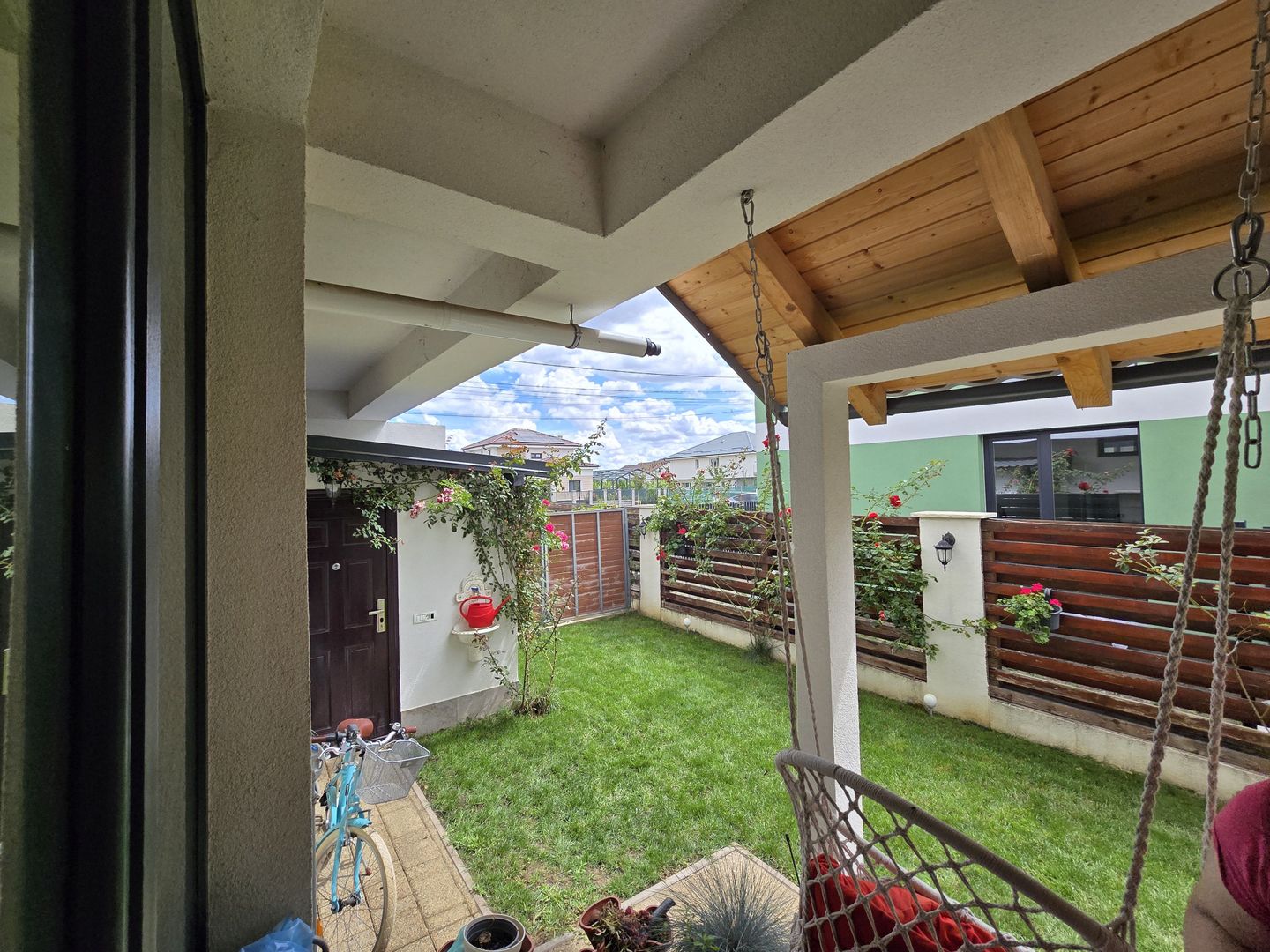 Apartament in casa insiruita, Dumbravita, 2 Dormitoare, Loc de parcare, Curte - Poză 10