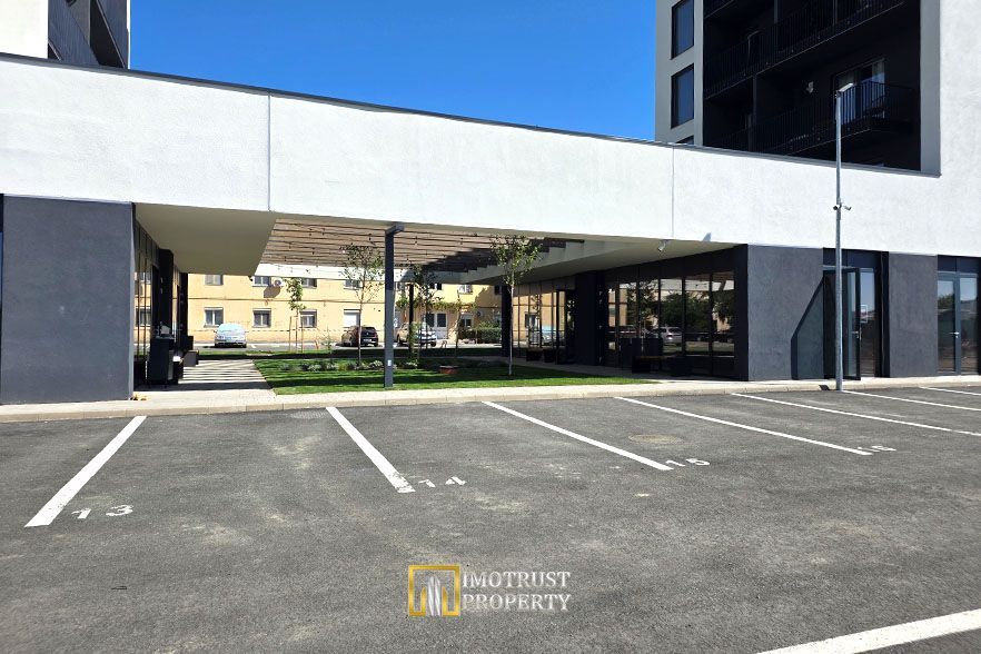 Spații comerciale de vânzare/închiriere în Via Universitate Arad - Poză 3