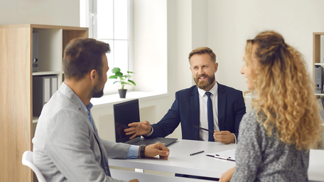 
    
    Siguranță și Transparență
  
  