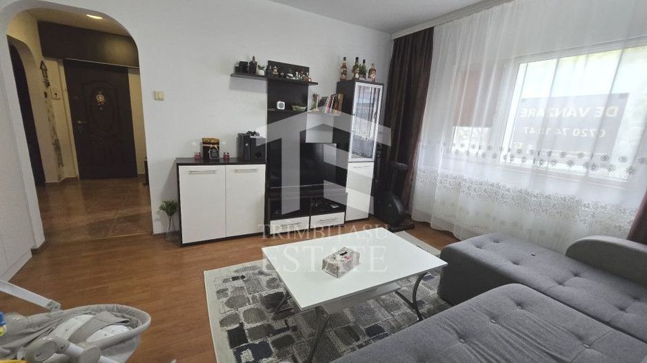 INEL I - Apartament cu centrala pe gaz, loc de parcare si pod de 60 mp - Poză 8