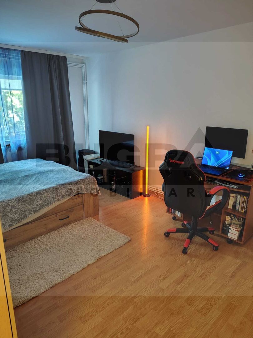 Apartament de 3 camere, 76mp, decomandat, zona Nicolae Titulescu - Poză 2