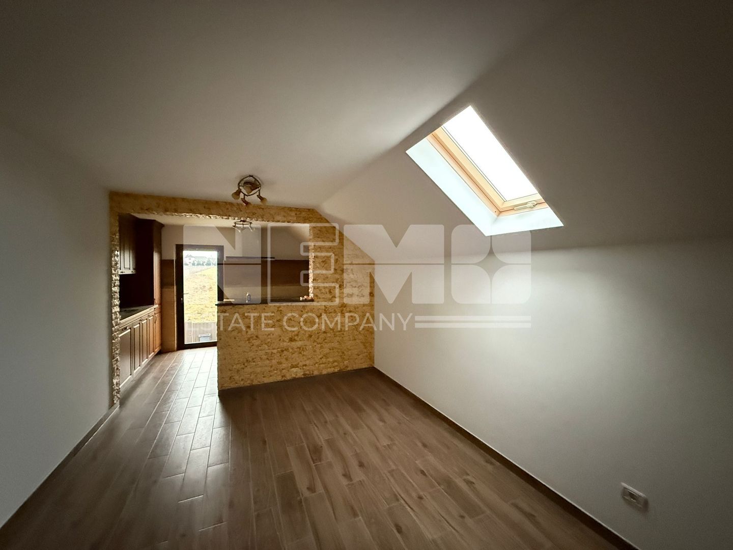 CASA DE VANZARE | 155.00 EURO | 200MP UTILI | 2500 MP TEREN | - Poză 10