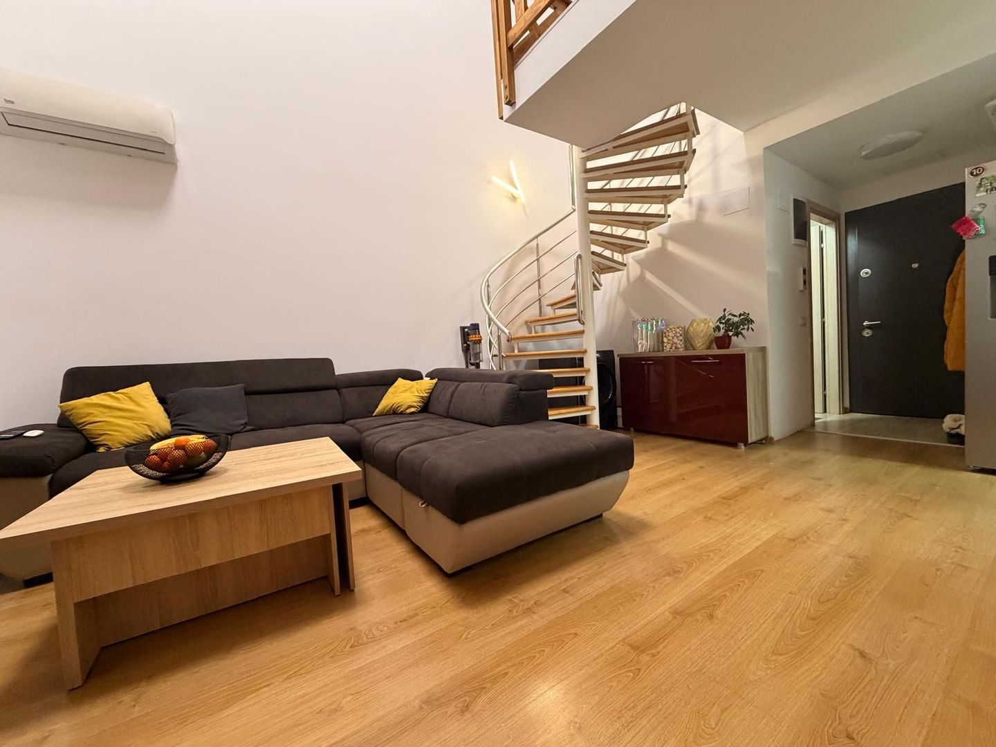 APARTAMENT TIP DUPLEX PARCARE SUBTERANA SI TERASA COMISION CUMPARATOR 0 - Poză 2