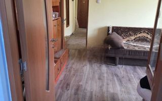 Apartament 3 camere Sgului etaj 2 cu centrala - Poză 1