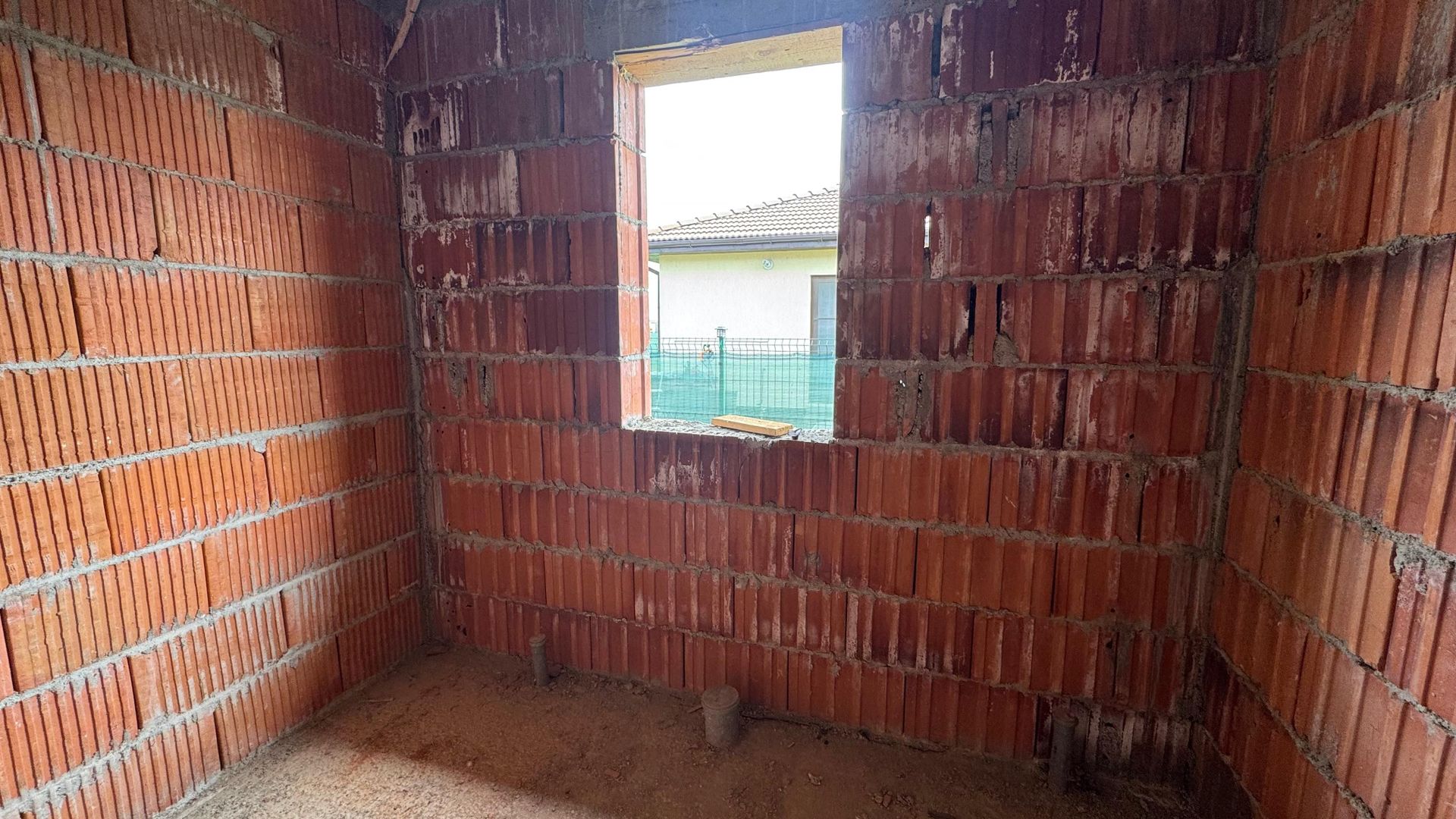 COMISION 0 | Duplex pe parter | 3 camere | 90 mp utili | La cheie{} Șag - Poză 2