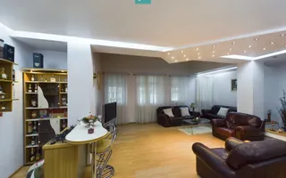Casă situată Central în Dumbrăvița - Poză 32