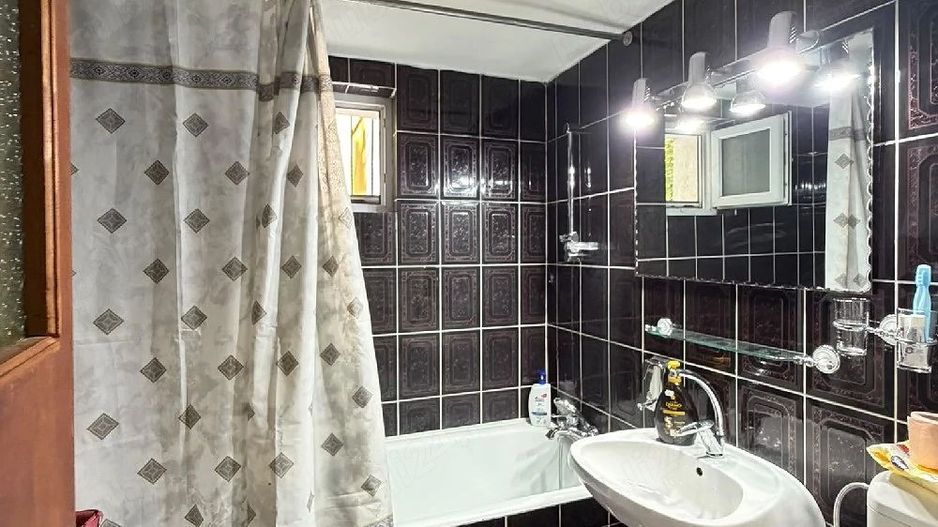 Vanzare Apartament 2 camere, 48 mp, parter, parcare, bloc reabilitat , Rahova - Poză 9