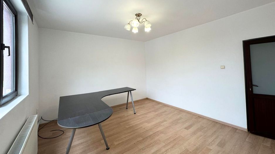 Casă complet renovată cu 4 camere și garaj generos Băneasa, Sector 1 - Poză 15