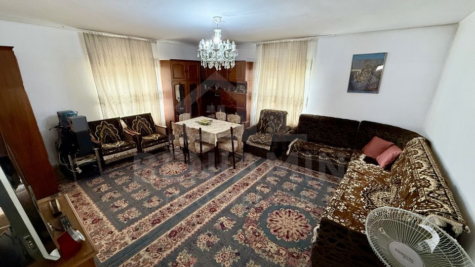Casa spatioasa - D+P+1+M - 226mp - Bibescu - 1Mai - Poză 2