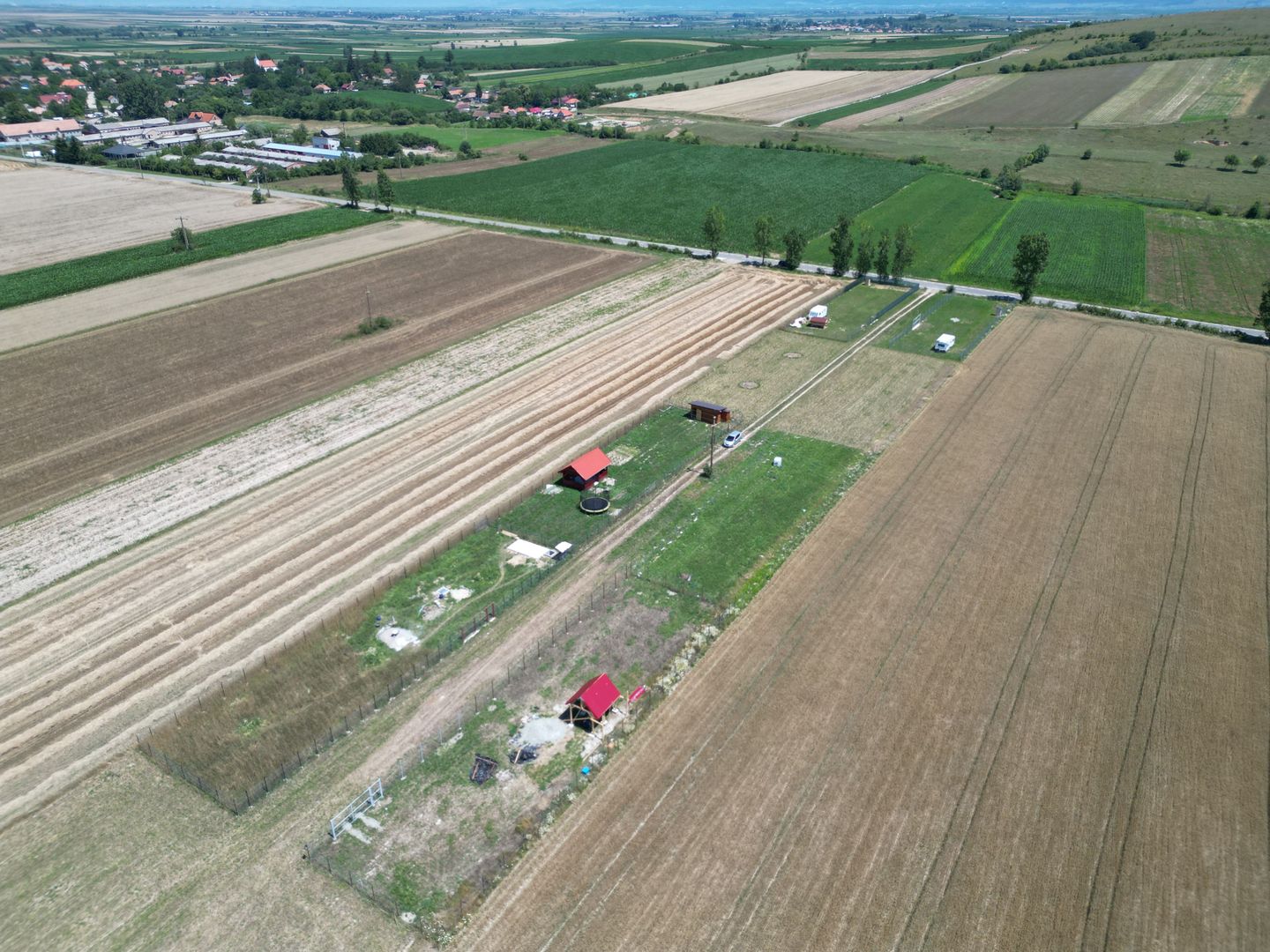 Teren intravilan 710 M²  împrejmuit com. Reci Covasna - Poză 4