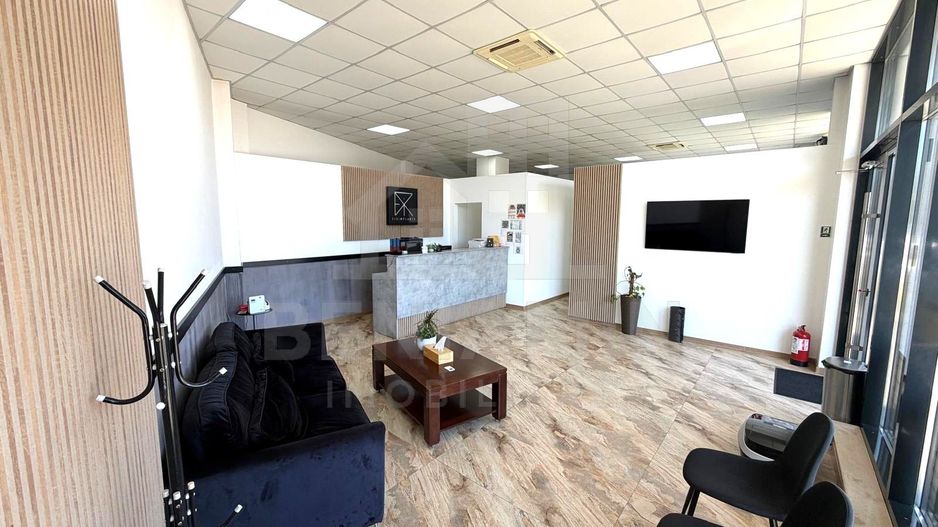 Spatiu comercial pe Bulevardul Decebal - Rovine - Helmat 100mp - Poză 6