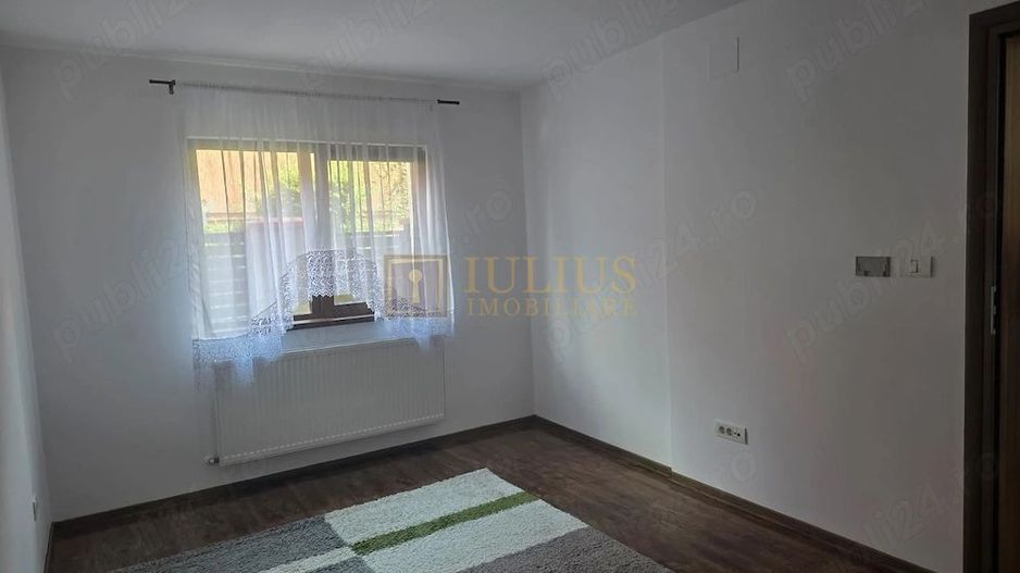 Triplex| 3 camere| Giroc| 1 camera goala| parter| ideal pentru o familie - Poză 3