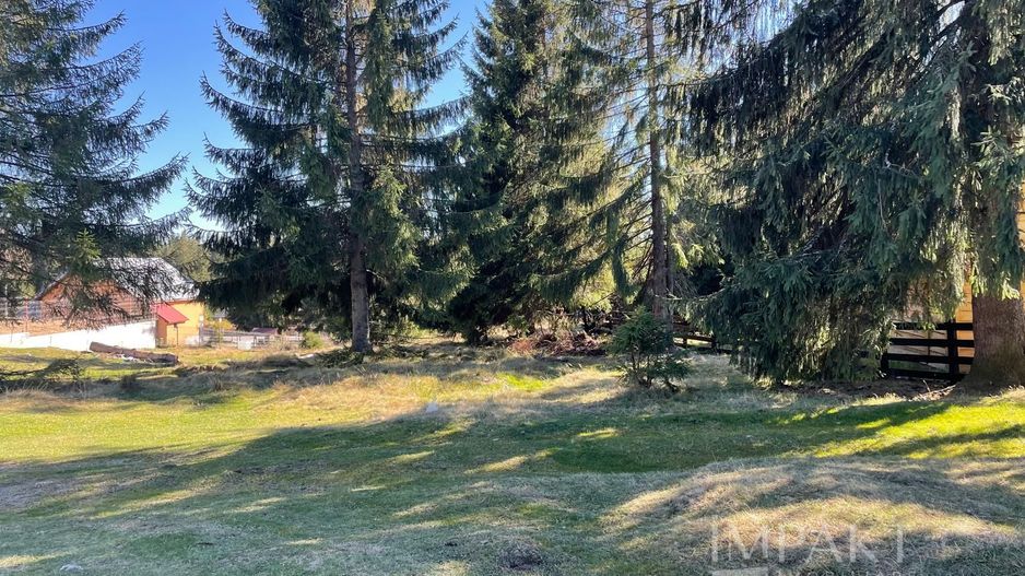 Teren Intravilan de 3300 mp de Vanzare in Marisel - Poză 1