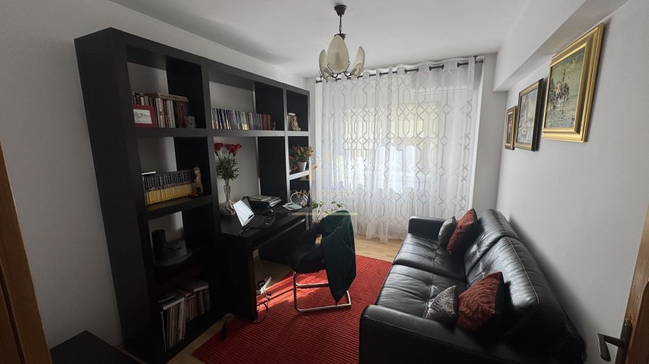 APARTAMENT 3 CAMERE CAMPULUNG, ETAJ 3, ULTRACENTRAL - Poză 3