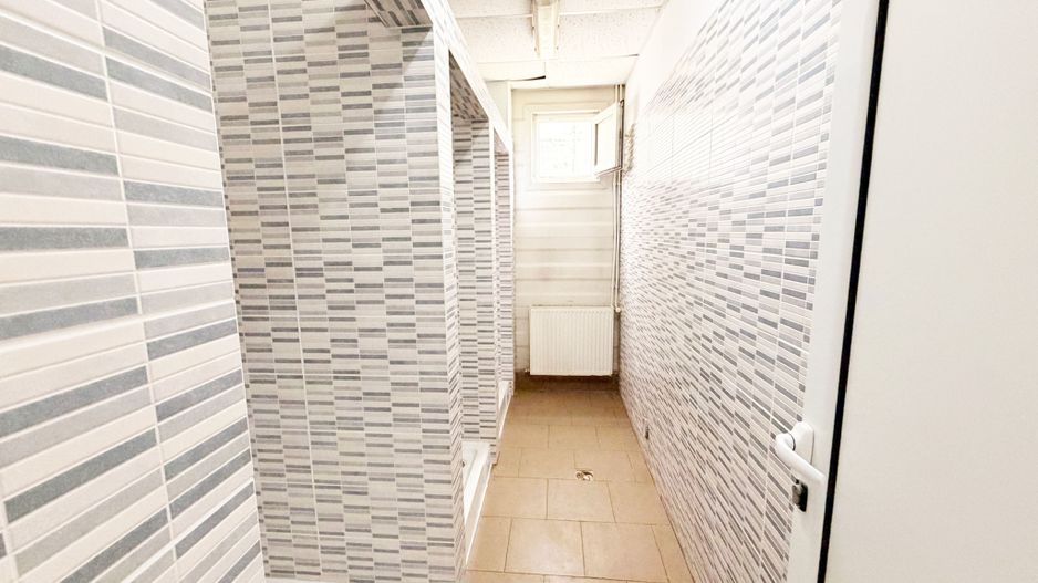 Birou de închiriat – 35 mp, parter, incintă industrială - Poză 3