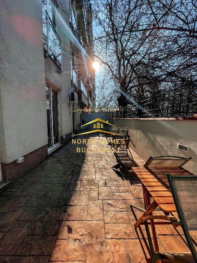 Apartament generos, 4 camere, terasa si doua locuri de parcare, Piata Victoriei - Poză 1