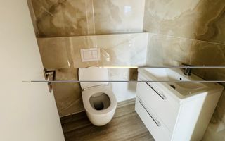 Apartament 3 camere si  CURTE mare, Otopeni 23 august - Poză 8