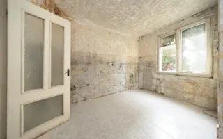 Triaj-Coresi-3 camere+2 bai-70 mp utili NERENOVAT - Poză 14