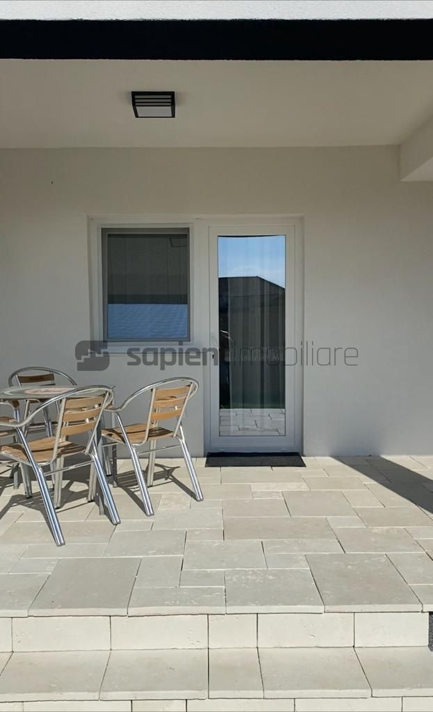 Ap.cu 3 camere lux, cu terasa si curte proprie in Santandrei - Poză 6