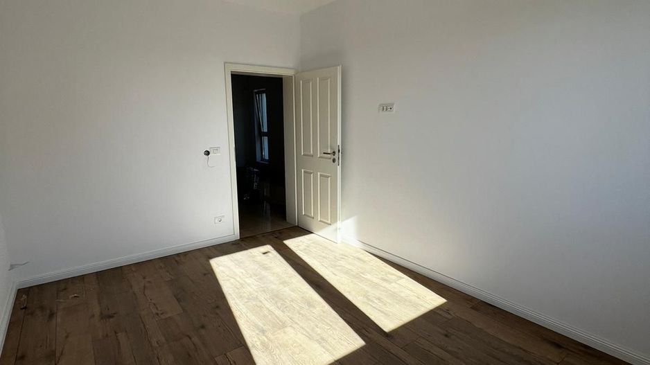 De vanzare Duplex de lux cu regim de inaltime P+1+ M. - Poză 12