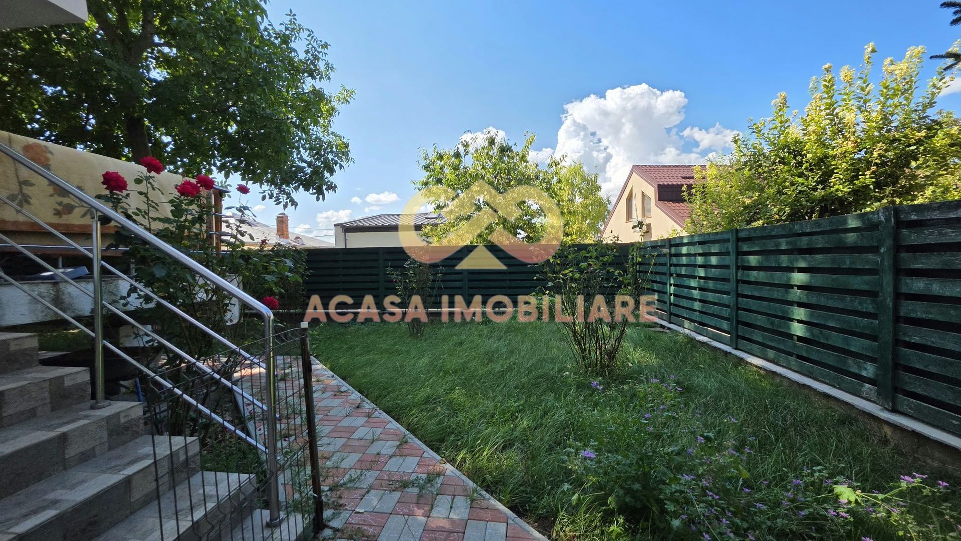 VILĂ SPAȚIOASĂ ÎN TĂTĂRAȘI | 450 MP | CURTE 400 MP - Poză 11