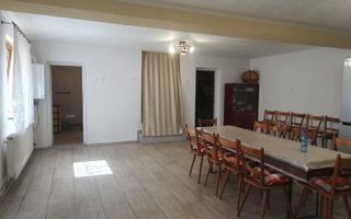 Casă spațioasă de vânzare în comuna Roșia .COMISION 0% - Poză 5