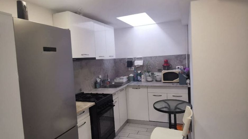 APARTAMENT CU TERASA SI CURTE | GORJULUI | APUSULUI - Poză 1