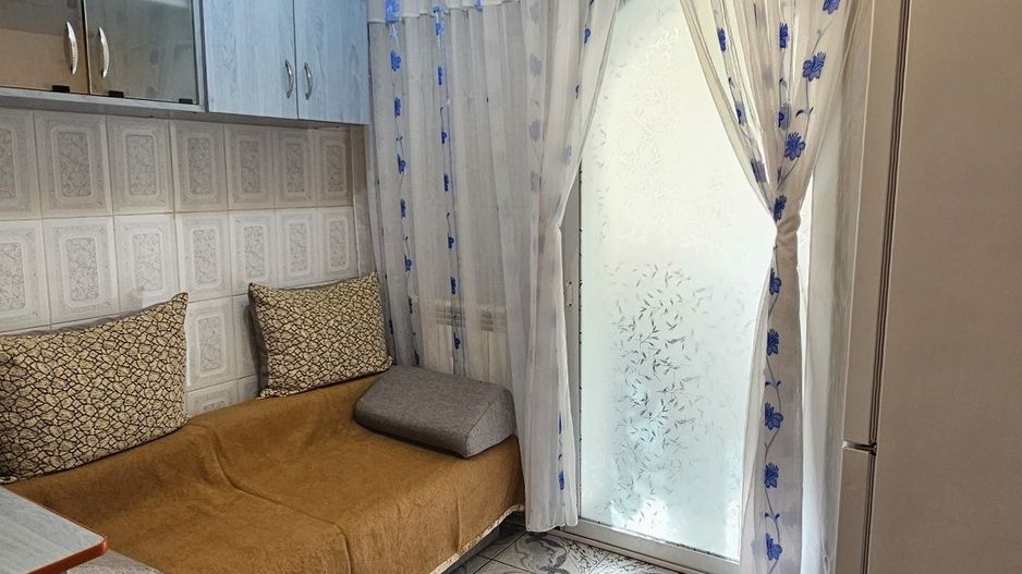 Apartament cu 2 camere, ETAJ 2, mobilat și utilat, VASLUI - zona CARTIER; - Poză 9
