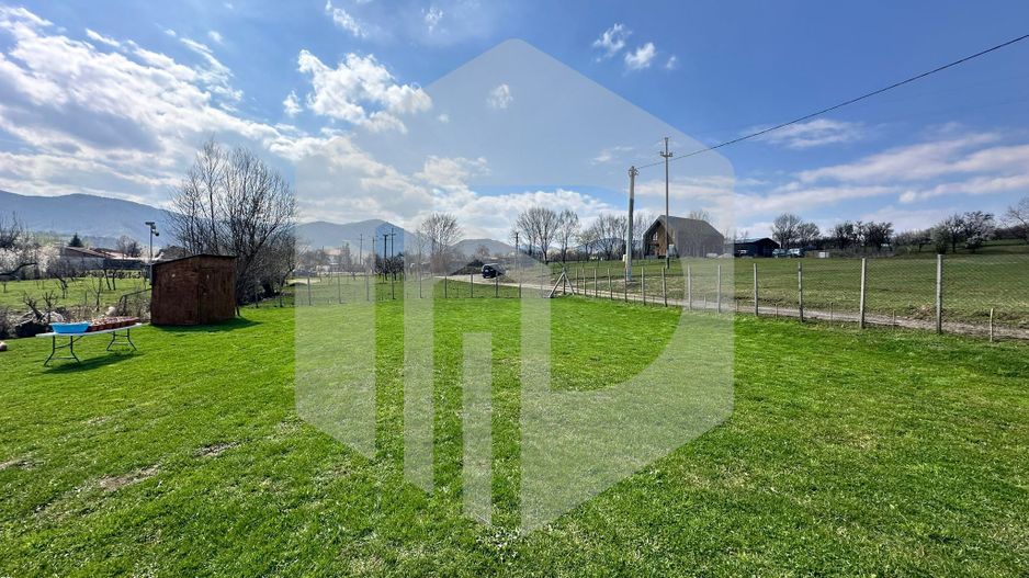 Creează-ți propriul paradis: Terenul cu potențial nelimitat te așteaptă - Poză 2