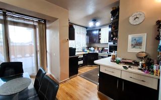 Casă tip insiruită | 2 etaje | curte amenajată | Baia Mare - Poză 3