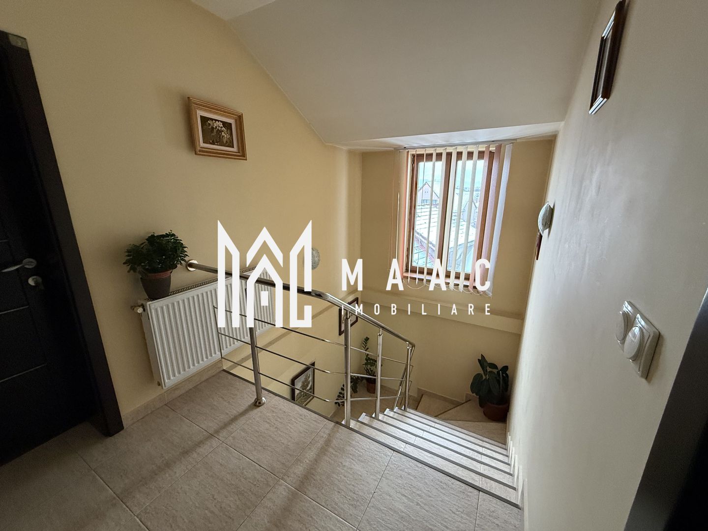 Casa individuala | 7 Camere cu baie proprie | Promenada - Poză 10