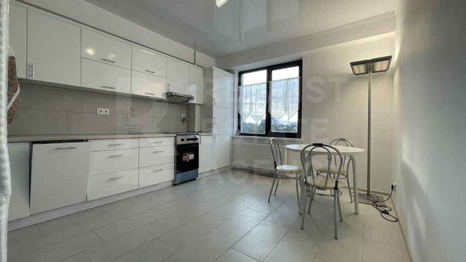 Chirie, apartament, 2 camere, strada Alexei Şciusev, Centru - Poză 1