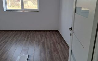 Casa renovata Complet - Poză 3