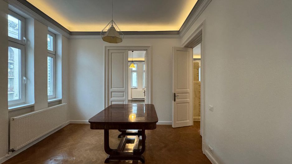 Etaj intreg, 5 camere in VILA INTERBELICA 180 mp, renovat - Poză 13