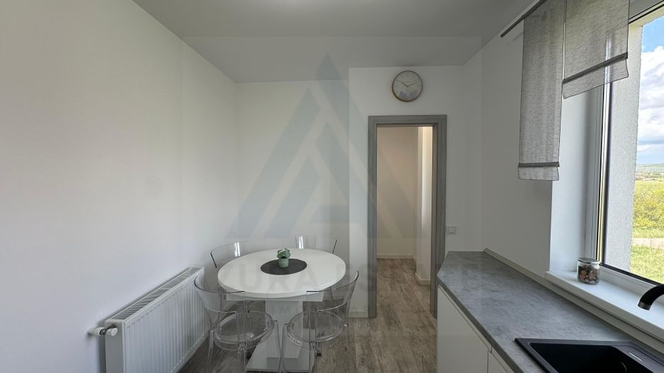 Apartament 3 camere 75 mp utili etaj 2 si 2 locuri de parcare Turnisor - Poză 7