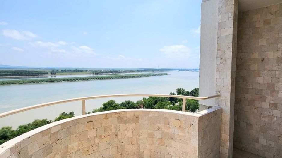 De vanzare apart. 3 camere Faleza , vedere Dunare, 78 mp, renovat premium - Poză 3