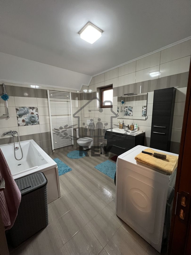 Casa Unifamilială 5 camere de vânzare SIBIU / Loc. Șura Mică - Poză 14