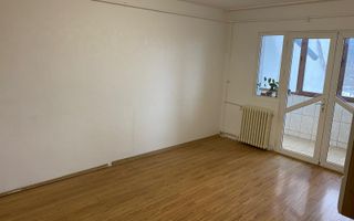 Nicolina - Cug - 4 Camere Decomandat -Etaj 3 - Bloc 1986 - Poză 2