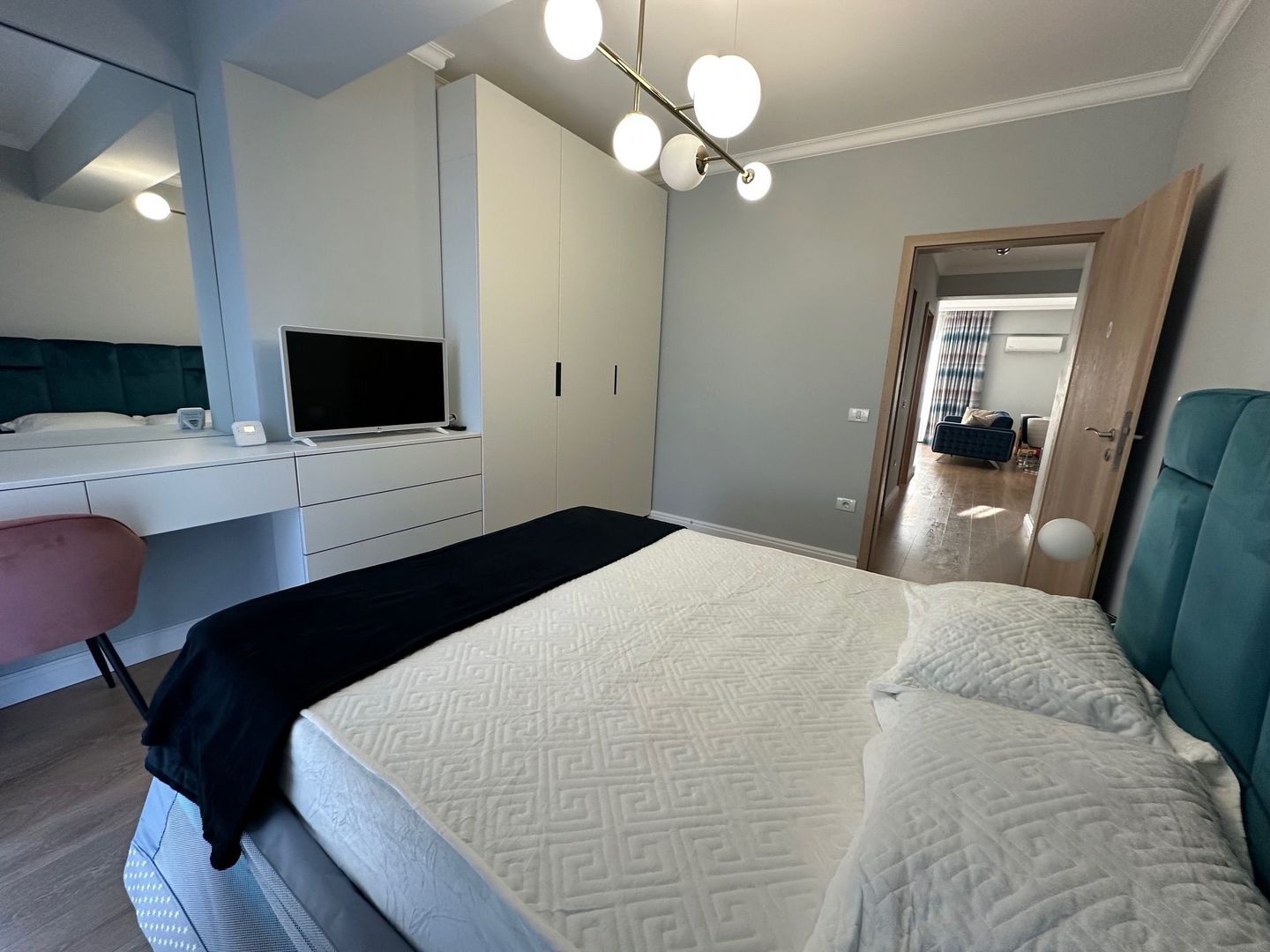 Apartament cu 3 camere - Poză 14