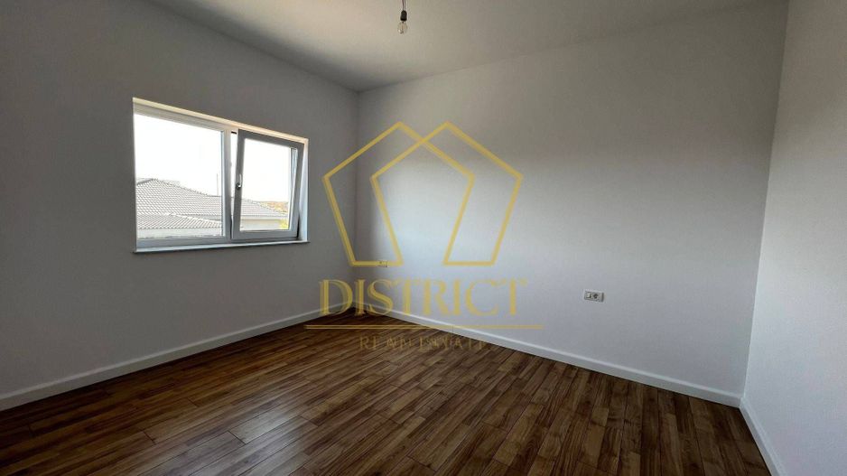 Duplex 5 camere despartit prin camera tehnica | Ghiroda - Poză 4