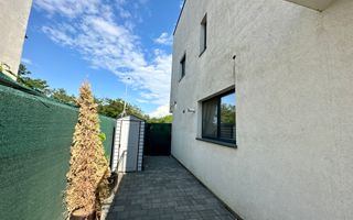 Casa la cheie, curte individuala, jaluzele electrice, aer conditionat - Poză 14