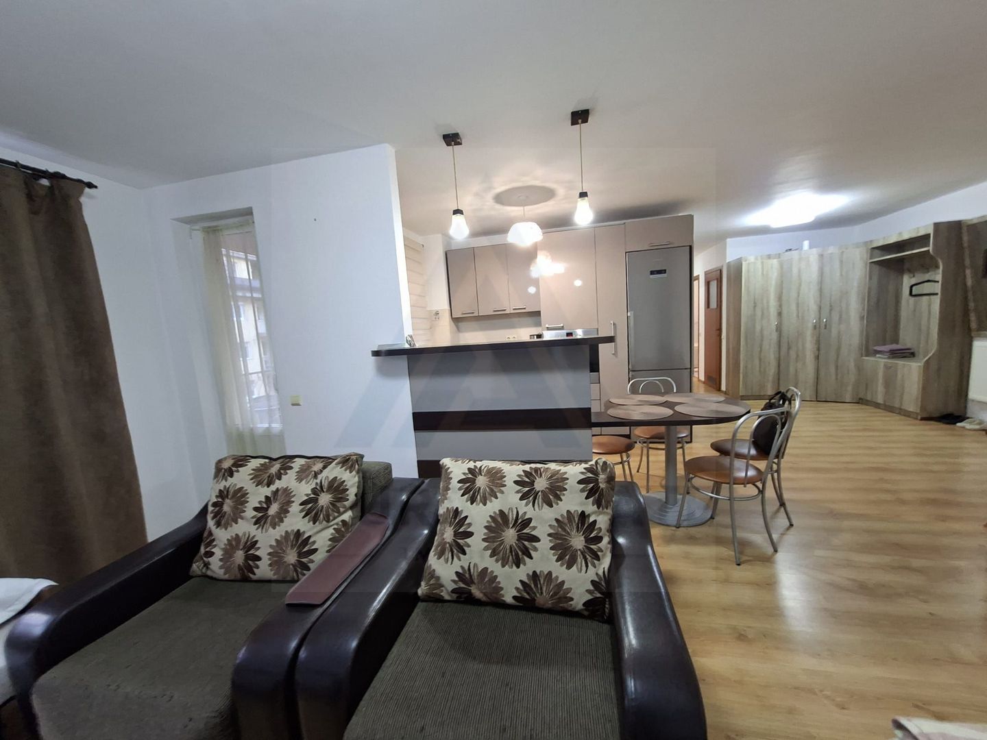 Apartament modern 3 camere 2 bai si parcare subterana in zona Rahovei - Poză 10