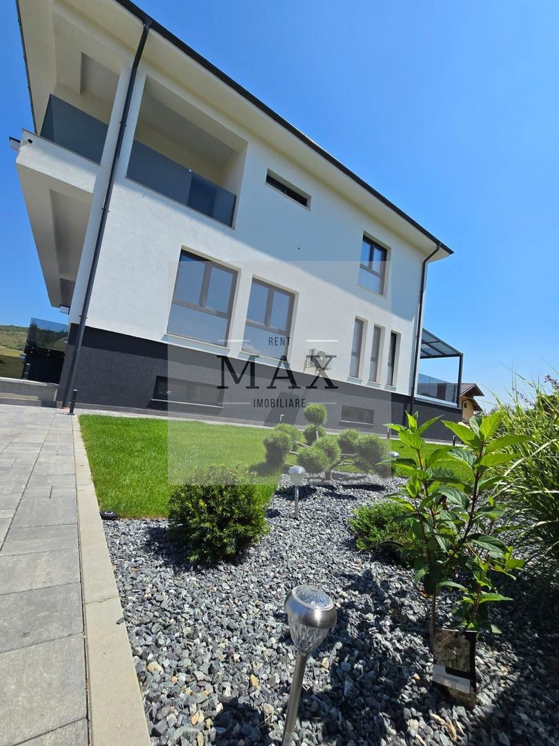 Vilă ultra-premium cu SPA și piscină de vânzare Chinteni Cluj - Poză 3