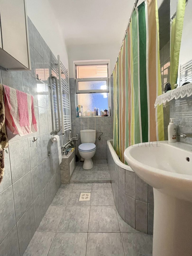 Apartament 3 Camere - Decomandat - Zona ultracentrala - Poză 4