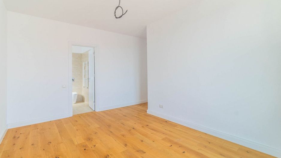 Apartament 3 camere Sisesti - vedere catre lac - Poză 5