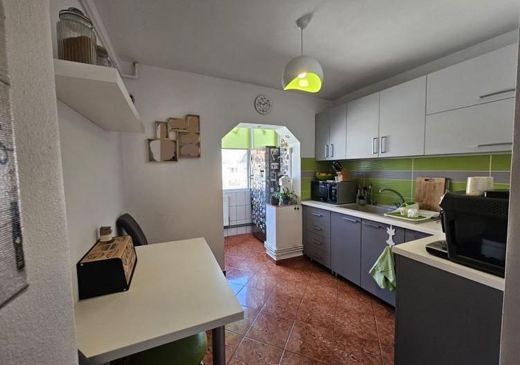 Soarelui-Lidia | 3 camere | 2 băi | mobilat complet | Centrala proprie - Poză 1