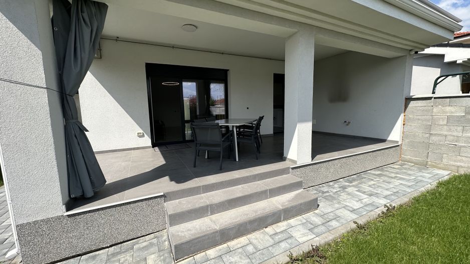 Duplex despărtit  prin garaj zona Ikea - Poză 5