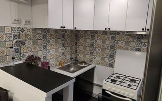 Vânzare apartament 2 camere – mansardă, zona Micro 19 - Poză 1