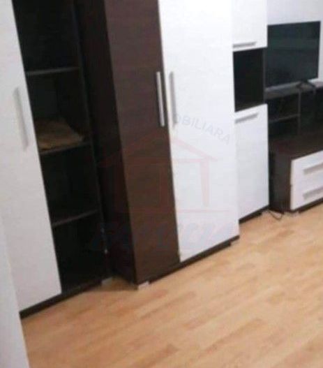 Garsoniera etaj 4, zona Micro 14, Liceul 9 - Poză 4