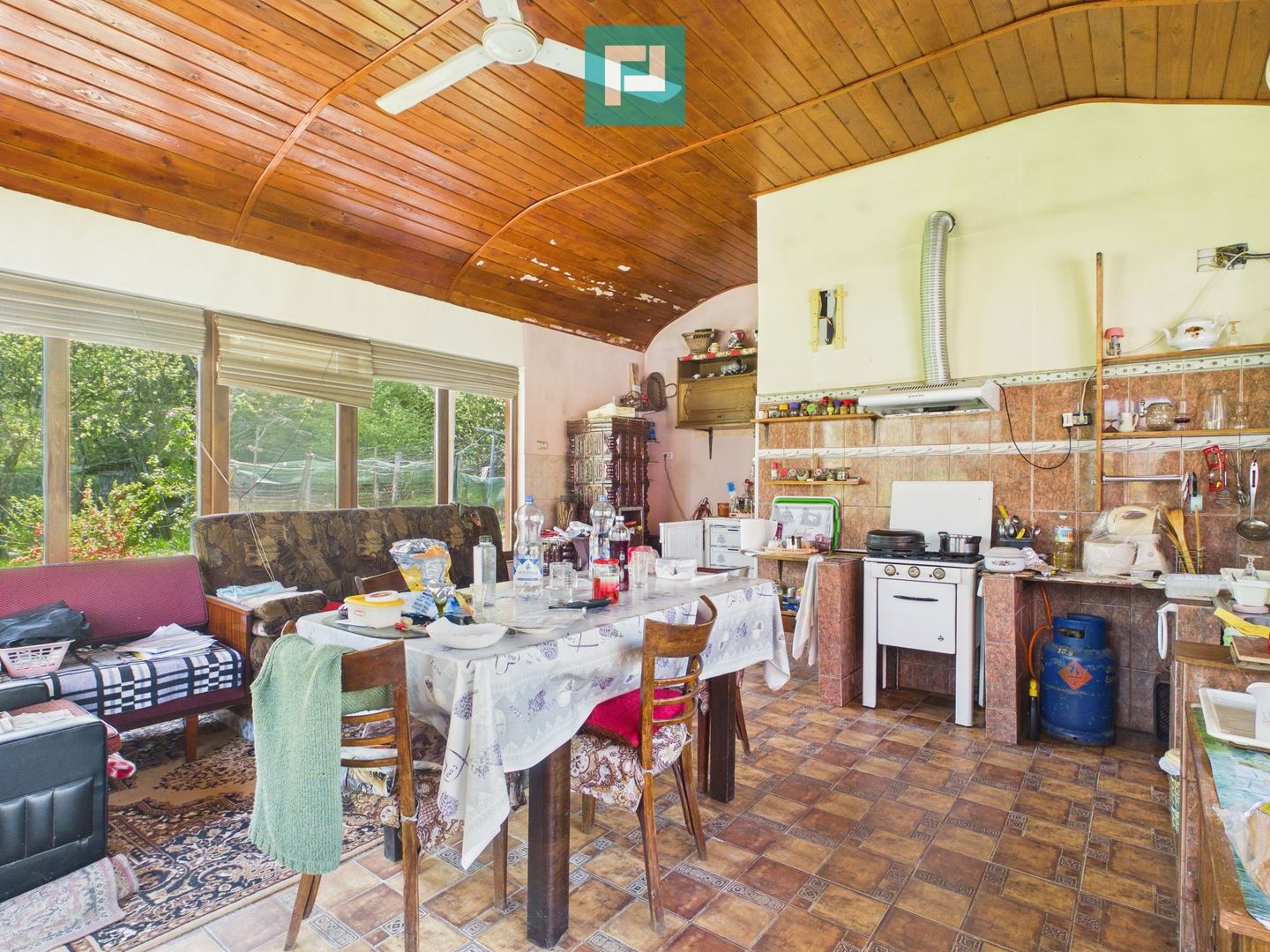 Casă Câmpani, 8000 mp teren, la poalele Apusenilor - Poză 8